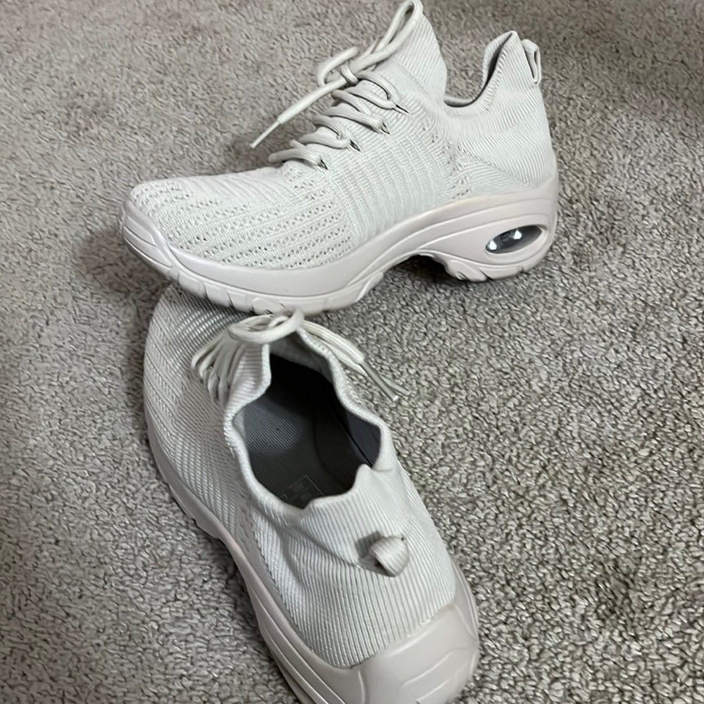 Tan slip on sneakers 7.5